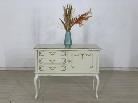 Image 1 of Chippendale Commode Armoire Armoire d'entrée Armoire de salon