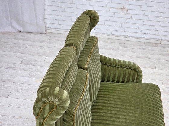 Image 1 of Deense tweezitsbank uit de jaren 50, groen meubelvelours, beukenhout.