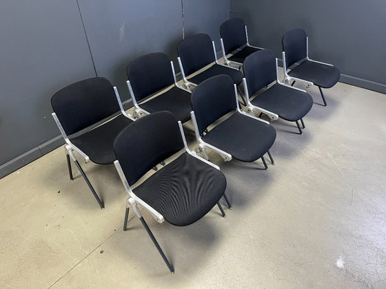 Image 1 of Sedie da pranzo italiane impilabili vintage nello stile di Castelli, set da 8