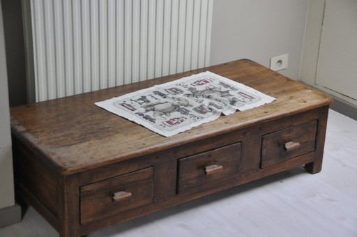Colonial coffee table