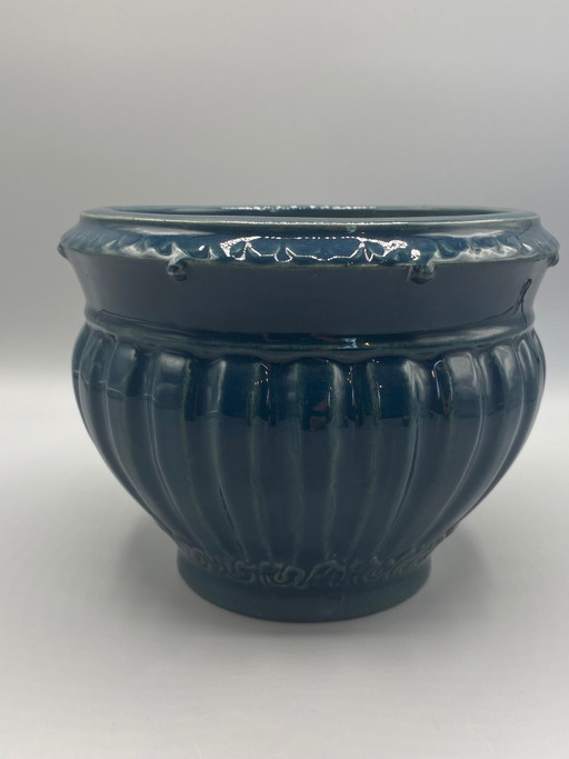 Teal Ceramic Planter – Ribbed and Embossed Meander Design – servies