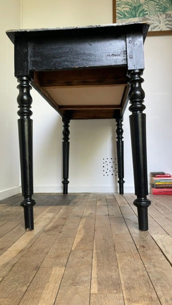 Antiker Schreibtisch im Louis Philippe Stil – Wood (photo 20 of 43)