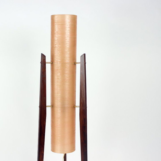 Image 1 of Lampada a razzo spaziale indipendente in fibra di vetro rosa, Cecoslovacchia, anni '60