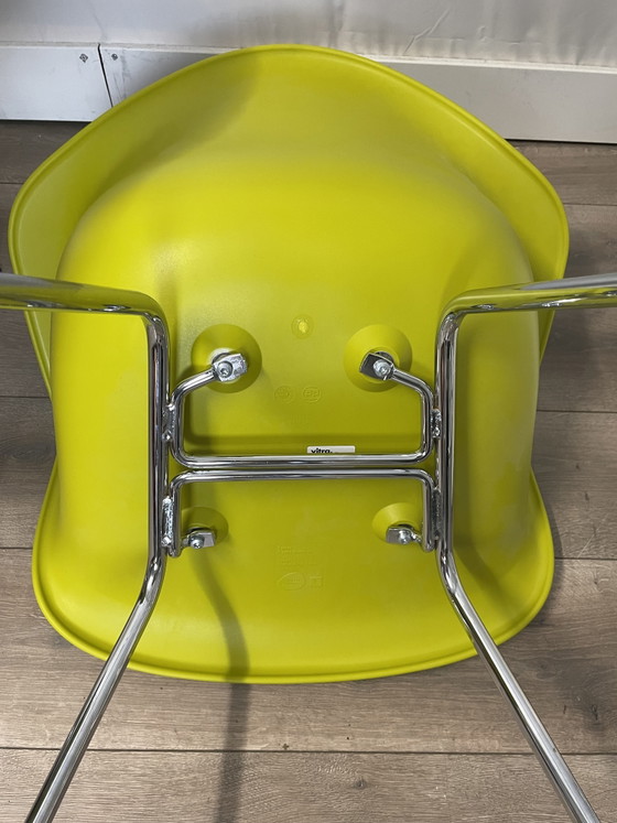 4x Vitra Dax Esszimmerstühle in Grün – Plastic, Metal, Modern (photo 6 of 8)