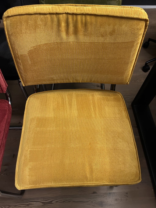 4 chaises Pure Rib en tissu côtelé avec structure tubulaire chromée