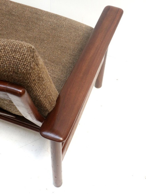 Divano vintage a 3 posti in teak, design danese, risalente agli anni '60.