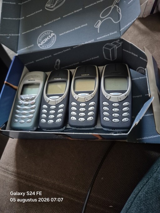 Vintage mobile phones – decoratieve objecten, Metal, Plastic
