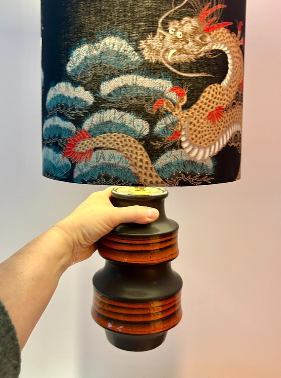 Image 1 of Lampe vase fabriquée à partir d'un vase pagode par Scheurich – début des années 1970 | Abat-jour en tissu japonais