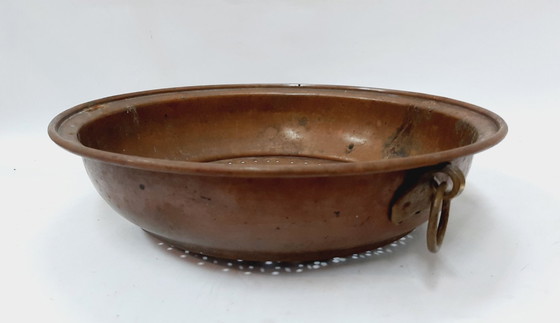 Image 1 of Colador o recipiente para colar de cobre antiguo