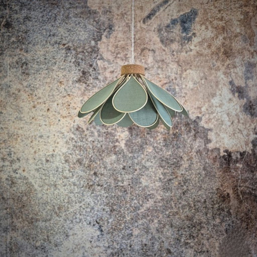 Hanging flower, Iris model, 16 petals in rattan and fabric (customizable shade)