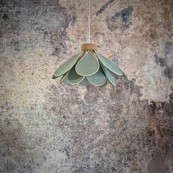 Image 1 of Hanging flower, Iris model, 16 petals in rattan and fabric (customizable shade)