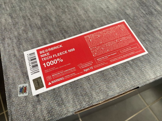 Image 1 of Bearbrick NIKE TECH FLEECE N98 1000% 70cm Edition 2023 ausverkauft MEDICOM