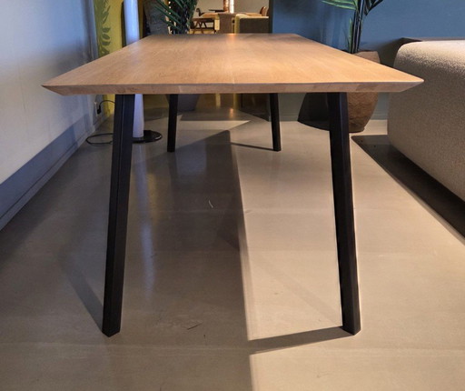 Studio Henk Esstisch Neuer Klassiker – eettafels (photo 2 of 4)