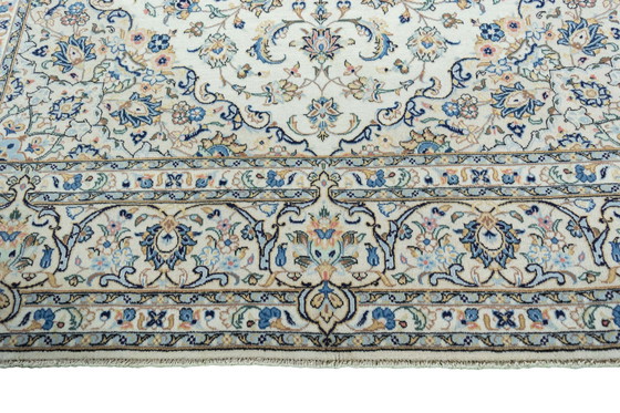 Image 1 of Tappeto orientale in sughero Kashan annodato a mano – 354 x 241 cm – Fine ed elegante – Pelo in lana di sughero