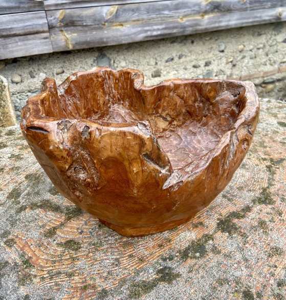 Image 1 of Grote Franse brutalistische houten schaal, handgesneden decoratief middelpunt