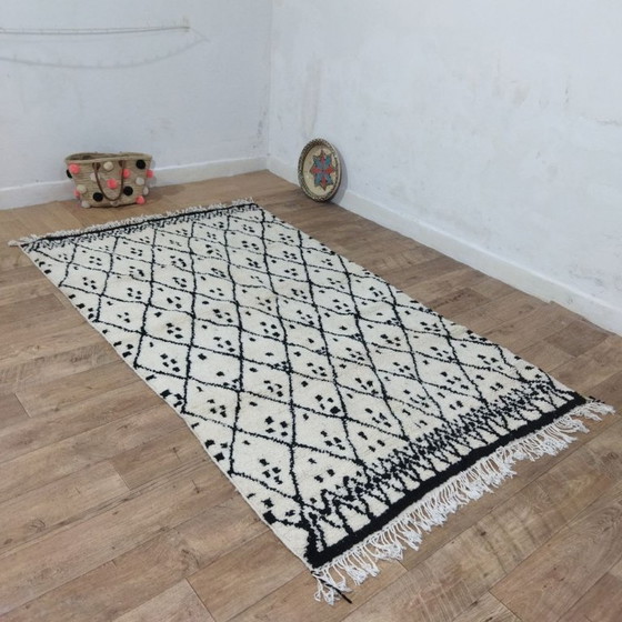 Image 1 of Authentiek Marokkaans Beni Ourain-tapijt 250 x 140 cm – Handgemaakt Berber wollen tapijt