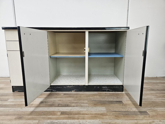 Image 1 of Formica keukenbuffet met marmereffect uit 1970