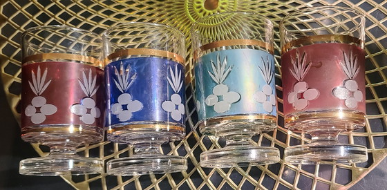 Image 1 of 4 copas de vino o zumo de mediados de los años 50/70