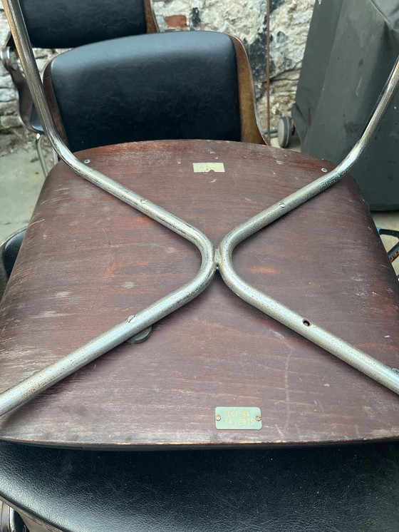 Image 1 of 6 retro design stoelen Eugen Schmidt waarvan 4 in prima staat 