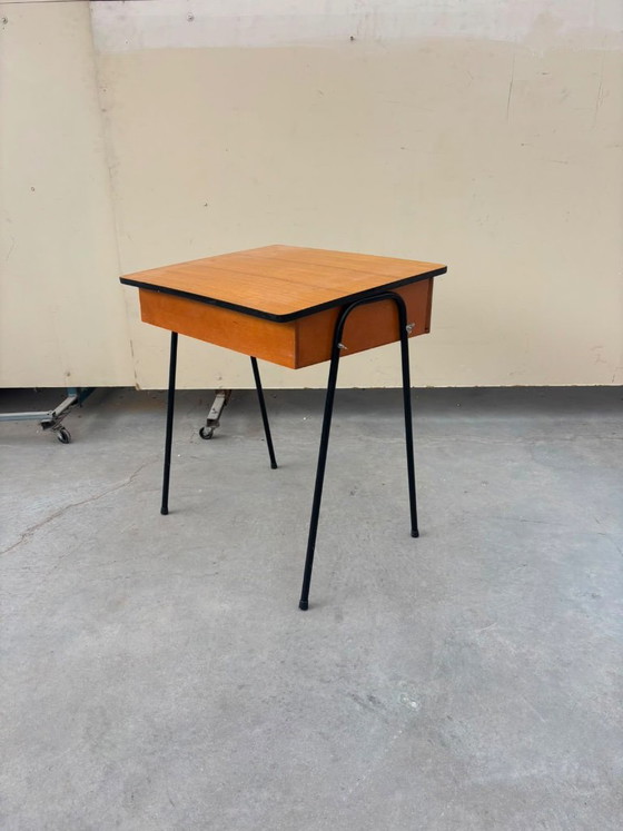 Tavolino vintage in legno Mid-Century con gambe in metallo nero – anni '60 – Tavolini, Wood (photo 2 of 7)