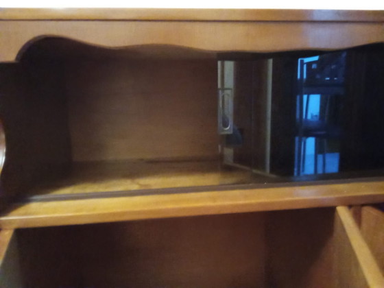 Classic wooden sideboard cabinet / display case in perfect condition, Artisan, Crystal, Brown (photo 4 of 6)