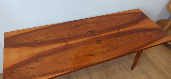 Image 1 of Table basse des années 1970.