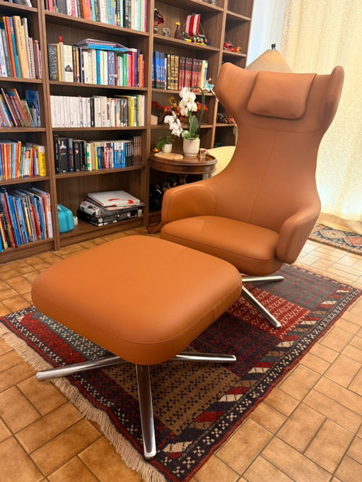Grand Repos | Armchair & Ottoman, New from 2026 — Too Large for Our Room | €8,500 → €5,500 – Vitra, fauteuils, Leather