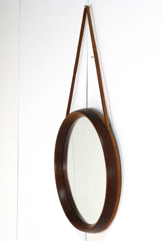 Image 1 of Miroir rond en teck avec bracelet en cuir