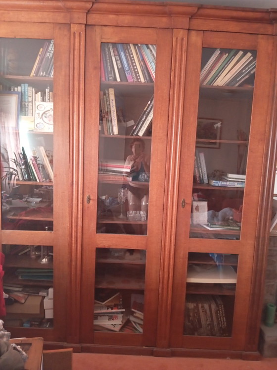 Image 1 of Antique driedeuren boekenkast (begin XIX eeuwe)