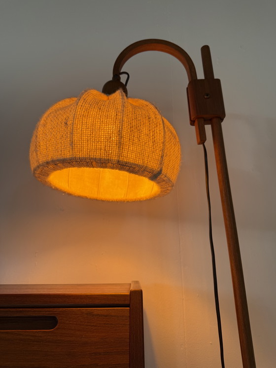 Image 1 of Lampadaire vintage en teck réglable, Domus '80
