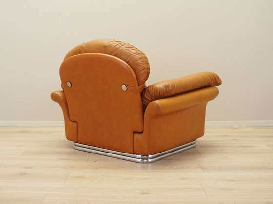 Image 1 of Fauteuil orange, design de l'âge de l'espace, années 1960, production : Italie