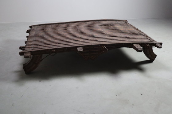 Image 1 of Antico tavolo indiano a carretto con ottone e ferro - c.1800, oggetto Wabi-Sabi