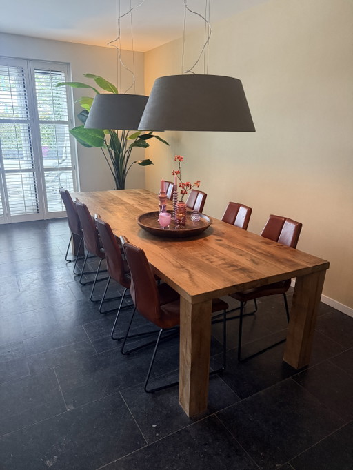 Massief eikenhouten eettafel