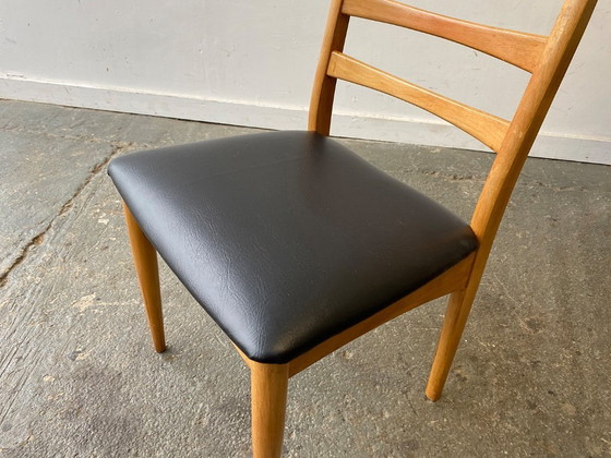 Image 1 of Mesa de comedor extensible de mediados de siglo de 1960 con 4 sillas de comedor de Schreiber Furniture