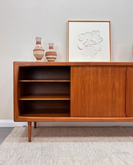 Image 1 of dyrlund lowboard