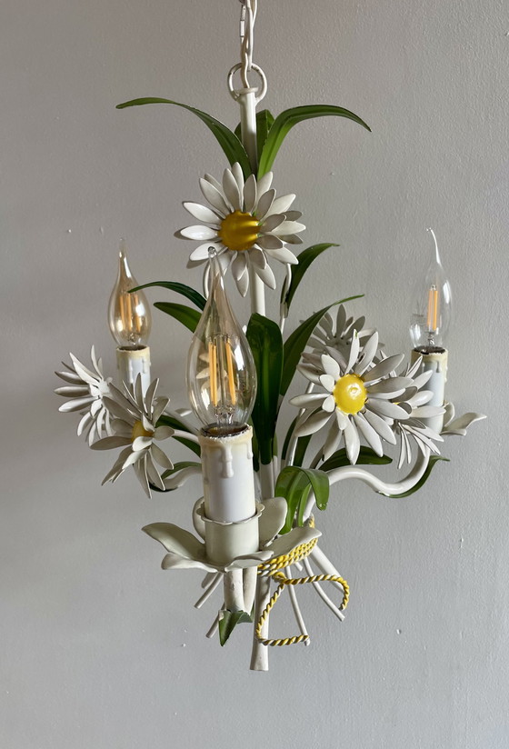 Image 1 of Italian chandelier in enamelled sheet metal - daisy design