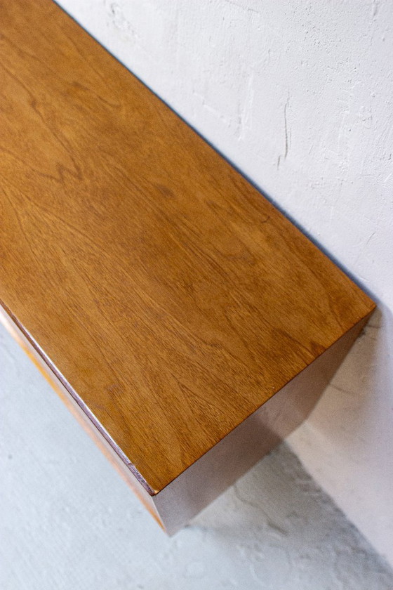 Vintage ladekast/dressoir/minibar van teakhout met notenhouten accenten, midden 20e eeuw, jaren 60. (photo 8 of 13)