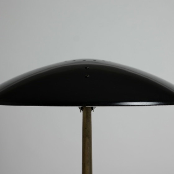 Lampe de table Christian Dell Modèle 6787 „Kaiser Idell“ pour Kaiser Leuchten, Allemagne, c. 1951 – Brass (photo 16 of 17)