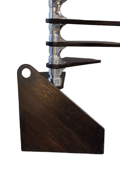 Image 1 of Roger Tallon. Wenteltrap van aluminium en mahoniehout. Circa 1970.