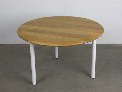 Mesa auxiliar abierta Haworth Sprig diseño Patricia Urquiola