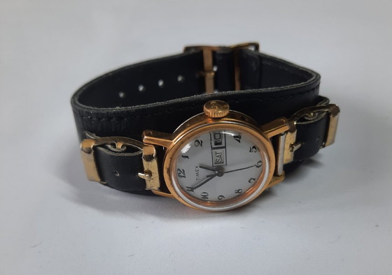 Image 1 of Vintage Timex Dameshorloge – Charmante 1970s Klassieker – Loopt Perfect!