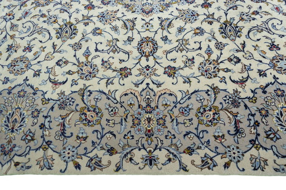 Image 1 of Handgeknoopt Perzisch tapijt Kashan kurk - 350 x 248 cm - Fijn & edel met bloemmotieven