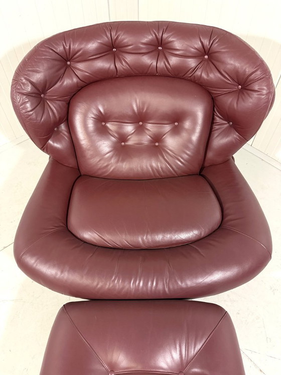 Image 1 of Fauteuil lounge et ottoman en cuir bordeaux français, style Space Age, années 1970