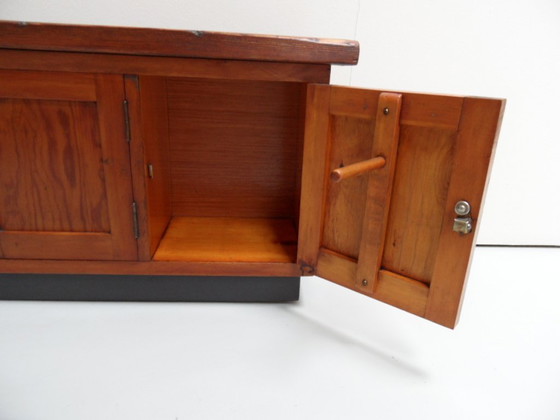 Image 1 of Vintage sideboard met deuren