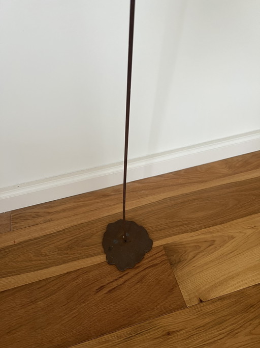 Pieter Spruyt Hand-Forged Brutalist Floor Candlestick – kandelaars en kaarsen, Iron, Metal (photo 2 of 5)