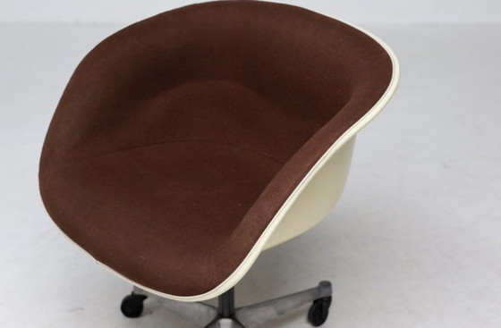 La Fonda Armchair — Charles & Ray Eames For Herman Miller, Ca. 1970 – Swivel chairs, Aluminium, Other (photo 5 of 11)