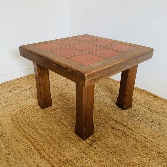 Image 1 of Table Carreaux Rouge Signée