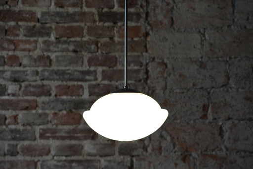 Lampadario Art Déco restaurato, di Napako, modello 4121, in cromo e vetro, di fabbricazione ceca, anni '30. (photo 2 of 8)