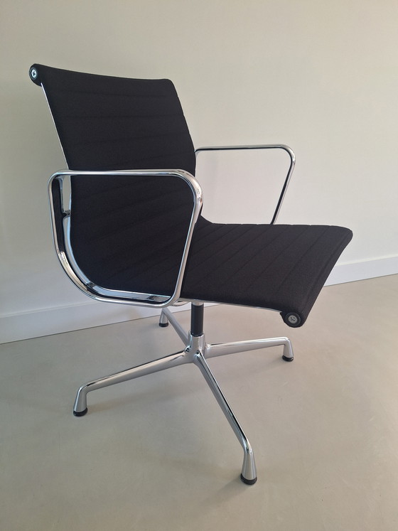Image 1 of 2x Vitra Eames 108 negro hopsack en excelente estado
