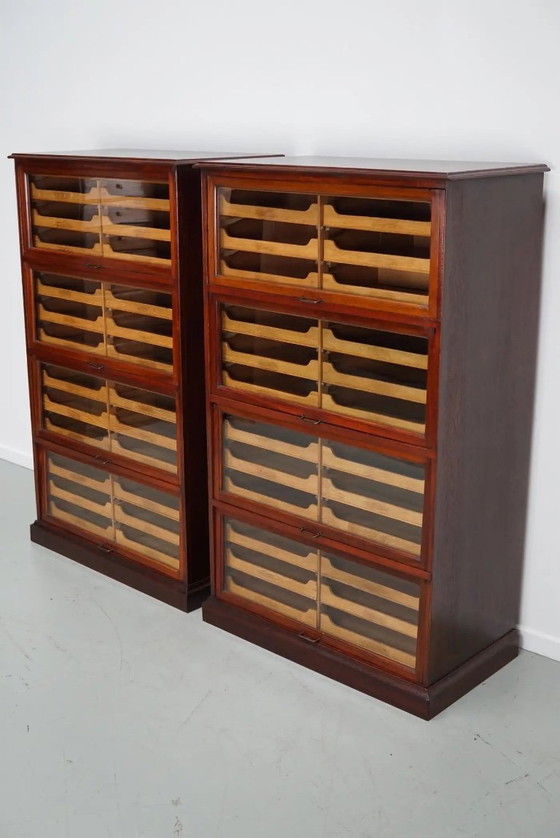 Image 1 of Armario de mercería inglés con puertas de cristal, circa 1920/1930